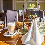 La Campagnola - Ristorante & Boutique Mit Blick Auf Elbe Ruhig Gelegen *