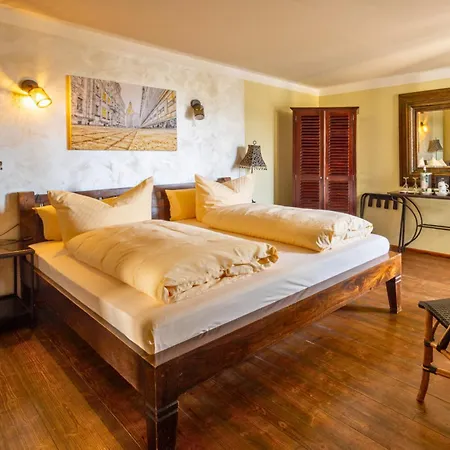 Hotel La Campagnola - Ristorante & Boutique Mit Blick Auf Elbe Ruhig Gelegen