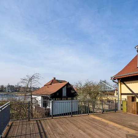 La Campagnola - Ristorante & Boutique Mit Blick Auf Elbe Ruhig Gelegen Drážďany