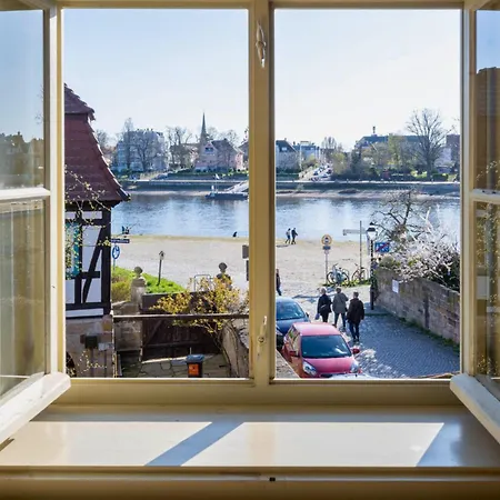 La Campagnola - Ristorante & Boutique Mit Blick Auf Elbe Ruhig Gelegen