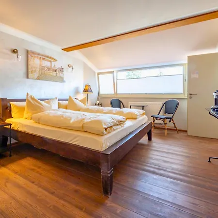 La Campagnola - Ristorante & Boutique Mit Blick Auf Elbe Ruhig Gelegen *