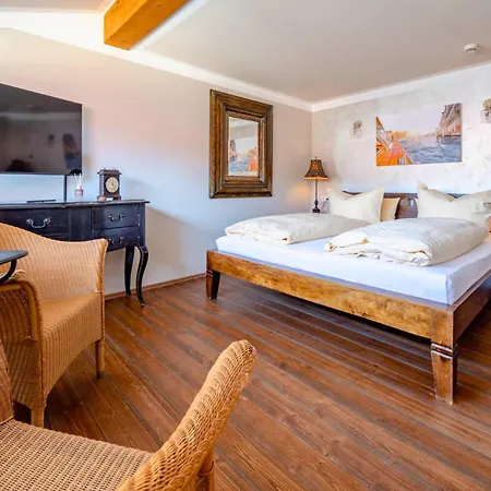 La Campagnola - Ristorante & Boutique Mit Blick Auf Elbe Ruhig Gelegen 호텔 *