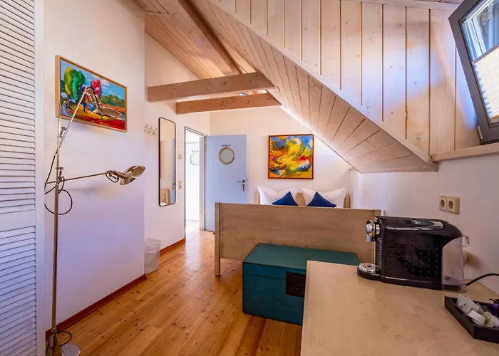 Hotel La Campagnola - Ristorante & Boutique Mit Blick Auf Elbe Ruhig Gelegen