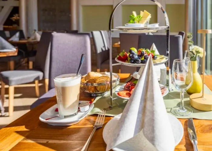 La Campagnola - Ristorante & Boutique Mit Blick Auf Elbe Ruhig Gelegen *