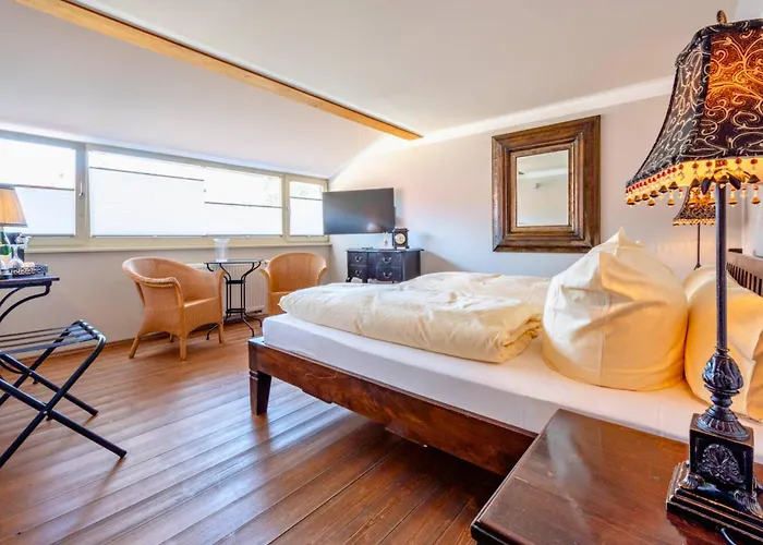 Ξενοδοχείο La Campagnola - Ristorante & Boutique Mit Blick Auf Elbe Ruhig Gelegen *